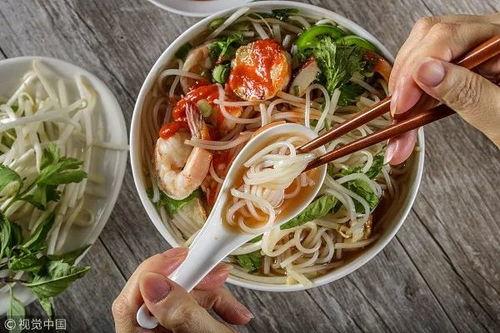 小米粉吃瓜视频是真的还是假的,真相揭秘，是真是假？