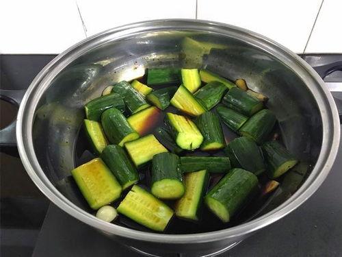 胡子瓜能凉拌吃吗视频大全,家常美味，轻松制作